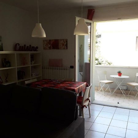 Palazzina Mary Apartment Лука Екстериор снимка
