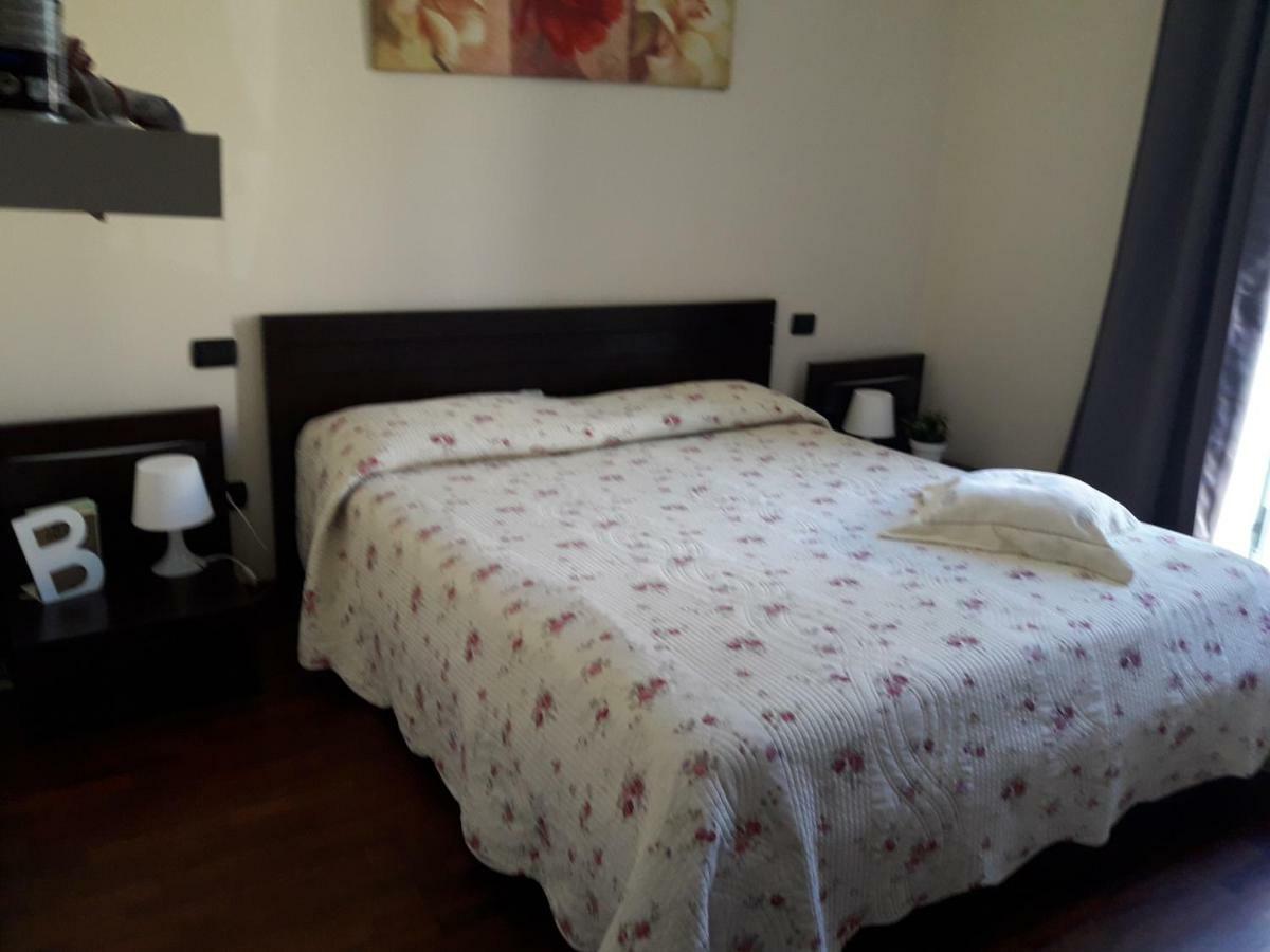 Palazzina Mary Apartment Лука Екстериор снимка
