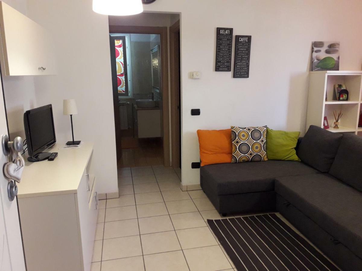 Palazzina Mary Apartment Лука Екстериор снимка