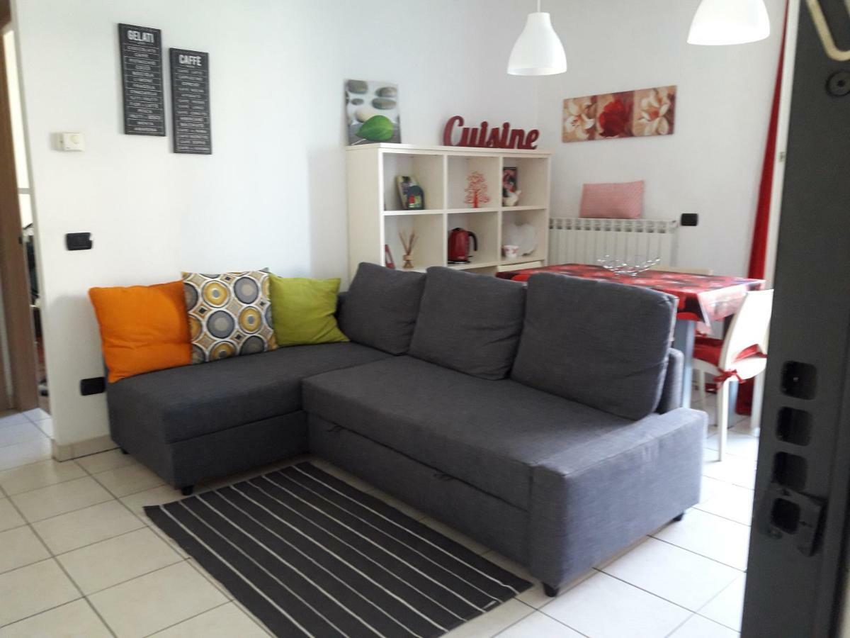 Palazzina Mary Apartment Лука Екстериор снимка
